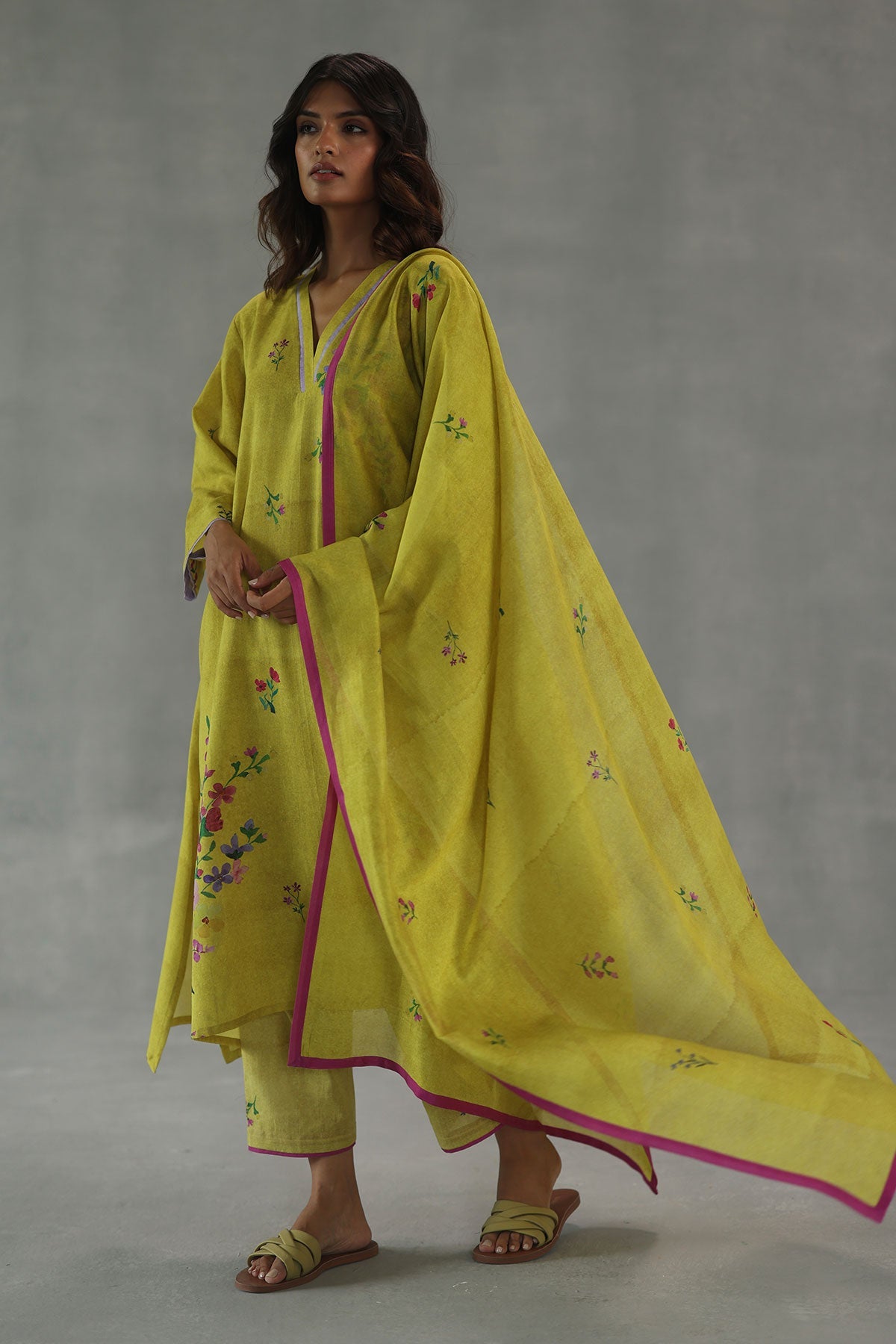 Viola Kurta Set